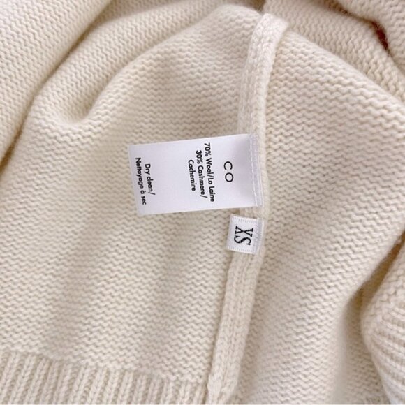 🎥 Guilty Party TV Show CO Essential Wool and Cashmere Blend Turtleneck Sweater - Picture 4 of 6